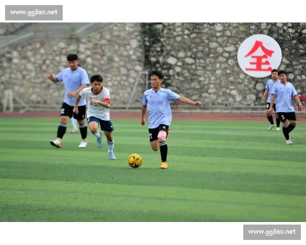 今天足球赛精彩纷呈 各大联赛激战正酣 热点对决引发全球球迷关注